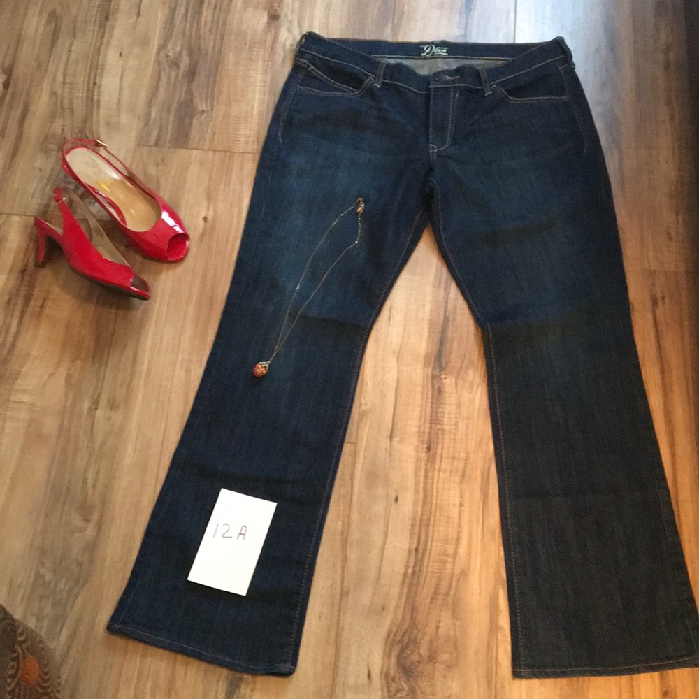 Old Navy Diva Bootcut Jean in Dark Wash